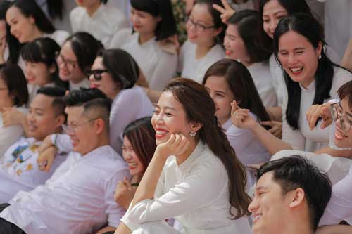 Diệp Chi khoe ảnh về thăm trường cấp 3, tiết lộ thành tích đáng nể