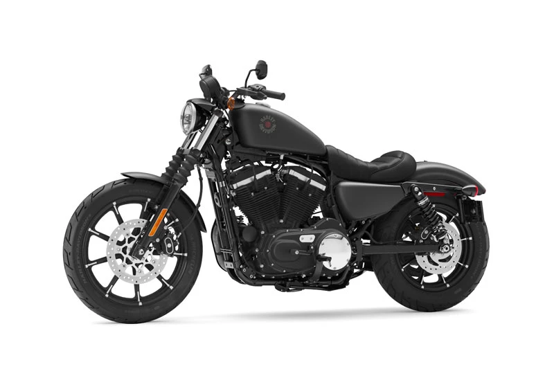 2. Harley-Davidson Iron 883 (giá: 8.999 USD).