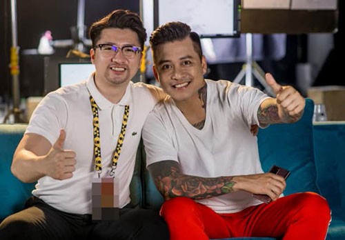Khi chung khung hình, Trọng Hưng nhìn già hơn Tuấn Hưng dù kém đàn anh 14 tuổi