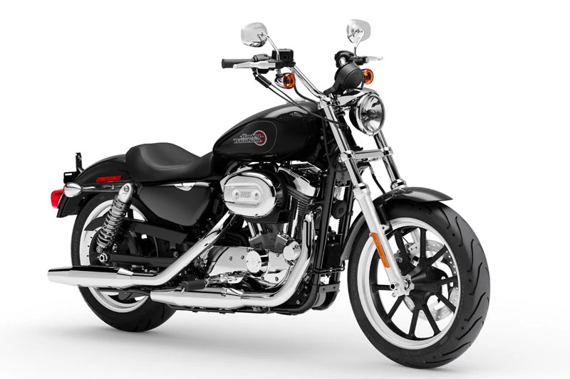 4. Harley-Davidson SuperLow (giá: 8.699 USD).