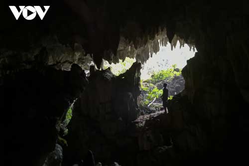 Khám phá hang Thẳm Khến - kiệt tác của thiên nhiên