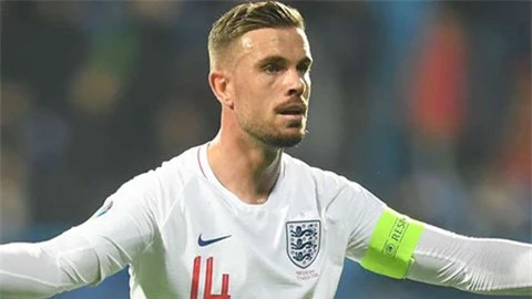 Henderson chấn thương khiến Liverpool lâm vào khủng hoảng nhân sự trên diện rộng