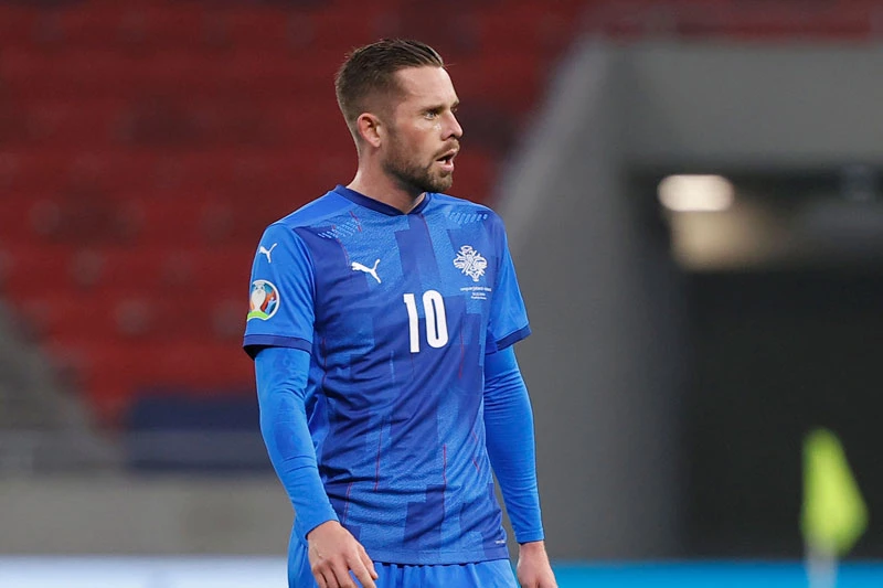 Tiền vệ trái: Gylfi Sigurdsson (Iceland).