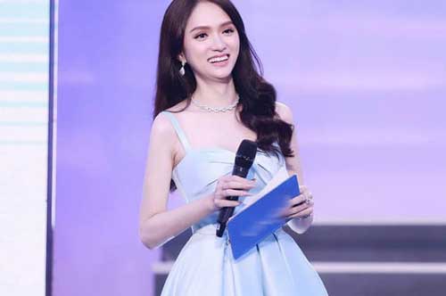 Lộ ảnh Hương Giang tham gia sự kiện cuối cùng trước khi 'ở ẩn': Gầy gò và mặt hóp lại rất thương