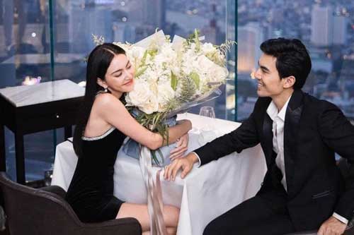 'Ma nữ đẹp nhất Thái Lan' - Mai Davika kỉ niệm 4 năm yêu 'cực tình' bên bạn trai diễn viên