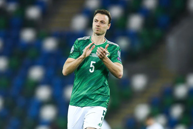 Trung vệ: Jonny Evans (Bắc Ireland).