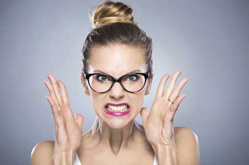 4 thói quen trước khi đi ngủ khiến bạn già nhanh, giảm thọ, nhất là điều thứ 3