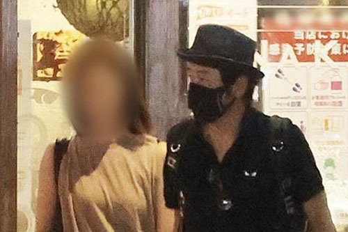 Masahiko Kondō ngoại tình sau 26 năm bên vợ