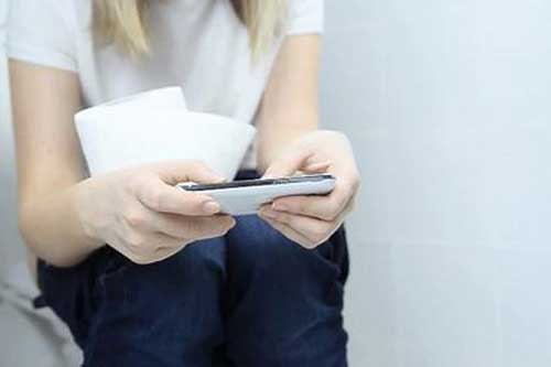 Những sai lầm thường mắc phải khi đi vệ sinh làm tăng nguy cơ đột tử