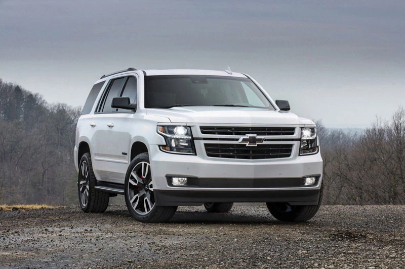 8. Chevrolet Tahoe 2020 (giá khởi điểm: 49.000 USD, điểm tổng thể: 8/10).