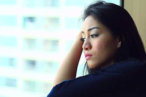 Anh trai bị vô sinh nhưng tôi lại bắt gặp cô giúp việc trẻ nhà anh vào viện khám thai