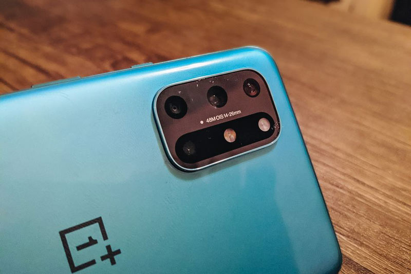 Smartphone chip S865, RAM 12 GB, sạc 65W giảm giá 1,5 triệu đồng tại Việt Nam