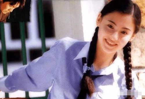 Khoảnh khắc đẹp 'hút hồn' của Trương Bá Chi khi mới 18 tuổi, đây chính là điểm thu hút Tạ Đình Phong?