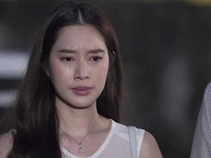 Mua bộ đồ ngủ gợi cảm để "đổi gió" với chồng, nào ngờ đêm về anh say khướt, gọi tên người con gái khác nhưng nhận ra tôi như chết lặng