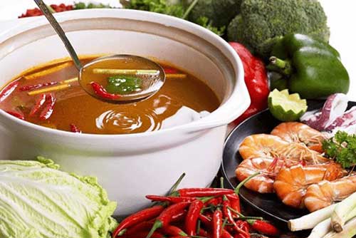 Cách nấu 2 loại nước lẩu phổ biến, dễ ăn cho cả gia đình