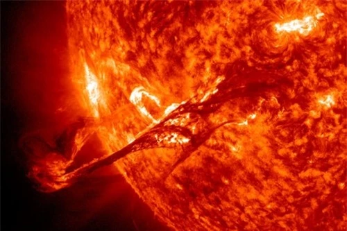 5 tỷ năm nữa, Mặt Trời sẽ chết và con người sẽ phải chịu kết cục bi thảm như thế nào? - 1