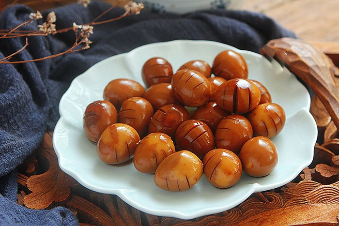 Cách làm món trứng cút om bia cực lạ mà ngon 'nuốt lưỡi'