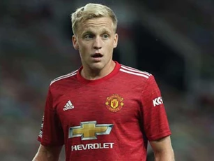 Van de Beek có thể được 'mở khóa' tại M.U nhờ vị trí mới của Fernandes