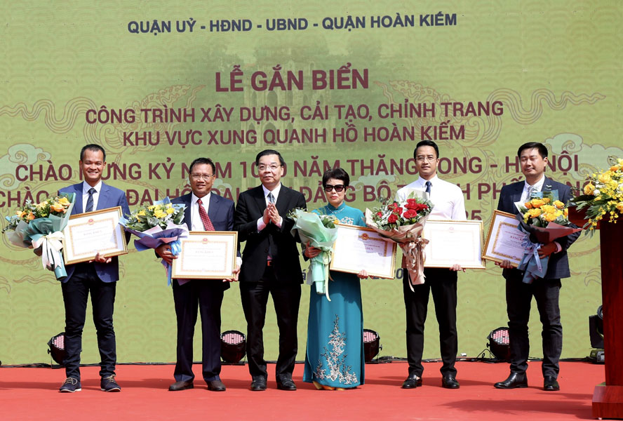 Hoàn thành suất sắc dự án kè Hồ Gươm: Busadco và Tổng giám đốc Hoàng Đức Thảo được tặng Bằng khen của Chủ tịch TP.Hà Nội