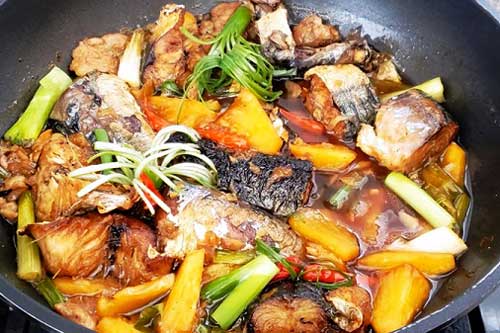 Cách làm món cá nục kho dứa đậm đà, ngon cơm