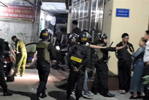 Khởi tố hai 'con nuôi' của trùm cho vay nặng lãi Chúc “Nhị”