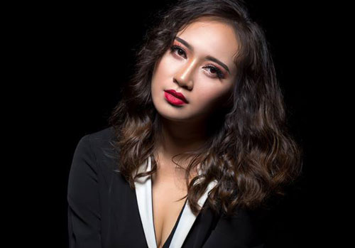 Khánh Linh tiết lộ về mối quan hệ với con riêng của chồng 2 và cuộc sống ở tuổi 37