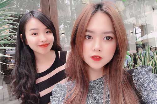 Khoảnh khắc hiếm vợ Công Phượng đọ sắc với hot girl của FAPtv, còn lộ luôn nickname đáng yêu