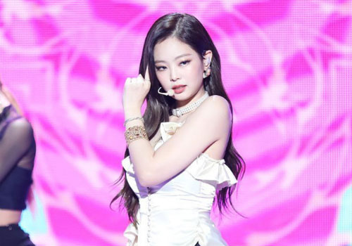 Vượt qua PSY, Jennie (BLACKPINK) phá vỡ kỉ lục Spotify