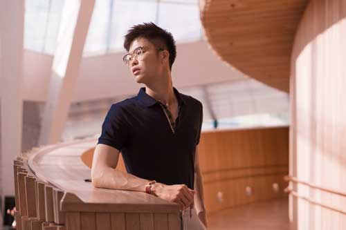 Cả tháng chồng mới về nhưng vợ cứ cau có, xa lánh không cho gần gũi, tôi nghi ngờ lắp camera theo dõi để rồi bật khóc với những gì nhìn thấy