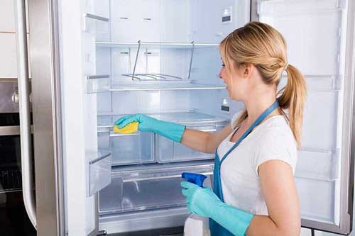Cách vệ sinh tủ lạnh chỉ 5 phút đã sạch bong, sáng bóng