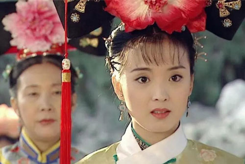 Nguyên mẫu lịch sử của nhân vật Tình Nhi dịu dàng và thanh khiết, tâm phúc của Thái Hậu trong phim "Hoàn Châu Cách Cách" là người như thế nào?