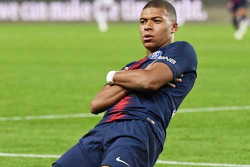 Liverpool muốn tống tiễn Firmino, mua Mbappe
