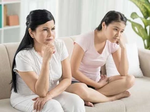 Mượn quần áo của mẹ chồng mặc thử một hôm, tôi khiến bà xấu hổ với họ hàng và thay đổi hẳn thói quen soi mói con dâu
