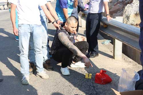 Lai Châu: Phi xe tông Công an rồi bỏ chạy cùng 4 bánh heroin