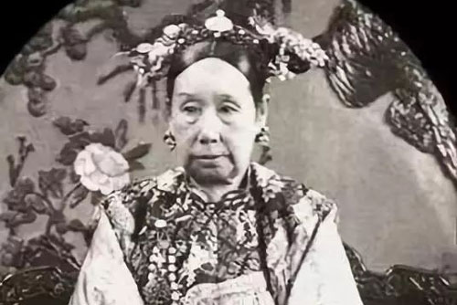 Từ Hi Thái Hậu yêu thích một món ăn đến mức sử dụng liên tục suốt 10 năm, khi biết được thành phần đã xử tử đầu bếp ngay lập tức