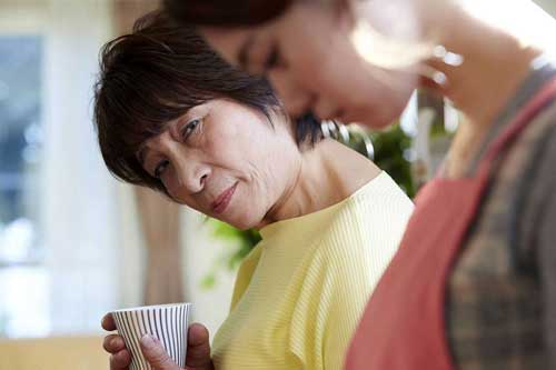 Mẹ chồng chê "buôn đồng nát" chẳng kiếm được mấy đồng, nàng dâu mua luôn căn hộ 2 tỷ trong sự ngỡ ngàng