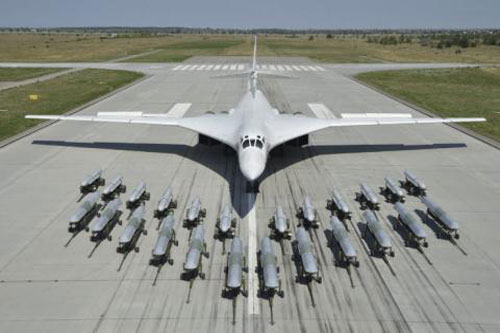 Tu-160 có khả năng tấn công tương đương tên lửa ICBM