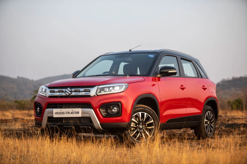 9. Suzuki Vitara Brezza (doanh số: 12.087 chiếc).