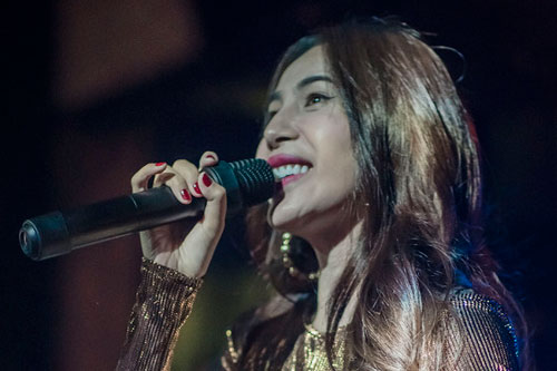 Thủy Tiên rạng rỡ trở lại sân khấu