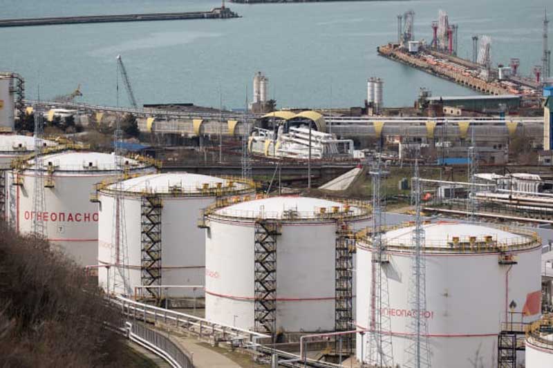 Giá xăng, dầu (19/11): "Đi lên"