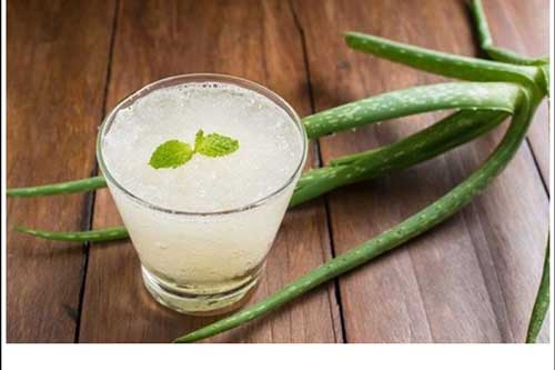 Tự làm sinh tố nha đam thanh nhiệt, đẹp da tại nhà