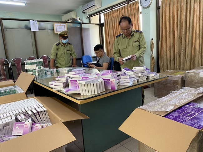 Hà Nội: Phát hiện cơ sở phân phối số lượng lớn thuốc kháng sinh "trôi nổi" cho các hiệu thuốc ngoại tỉnh