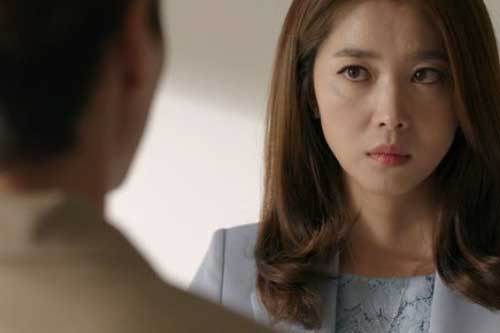 Cô bạn thân của chồng thủ thỉ "bắt vợ ghi chép chi tiêu ra, cuối ngày còn soát lại", tôi hắng giọng nói đôi câu khiến ả bẽ mặt ra về