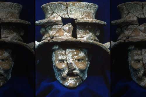 Khám phá tác phẩm điêu khắc trên bàn thờ của người Maya