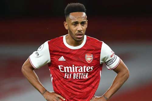 Aubameyang sa sút vì bị 'nhào nặn'