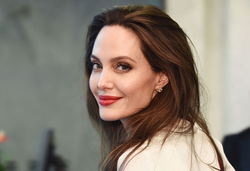 Angelina Jolie làm đạo diễn phim về phóng viên chiến trường Việt Nam