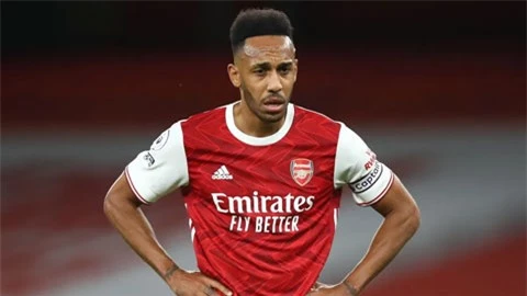 Aubameyang sa sút vì bị 'nhào nặn'