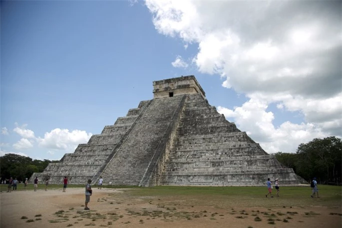 Xây đường tàu, lộ diện 2.200 bóng ma Maya ngàn năm - Ảnh 1.