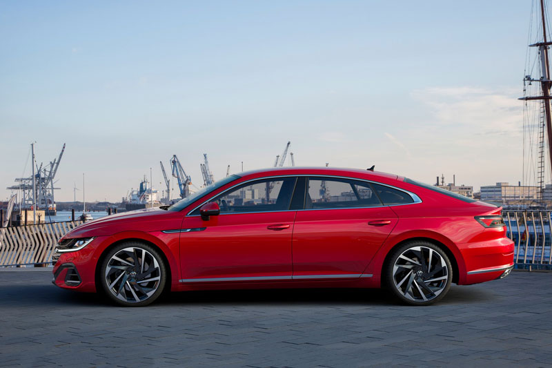 Xe hơi đẹp long lanh, động cơ tăng áp, giá gần 860 triệu đồng