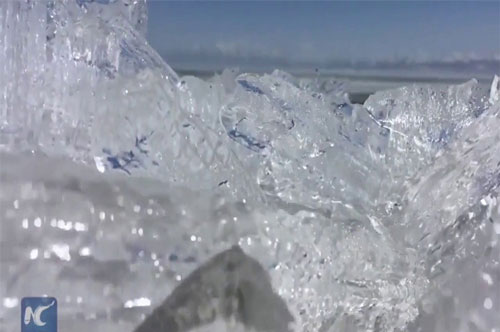 CLIP: Giải mã hiện tượng 'sóng băng' siêu độc đáo ở hồ Sayram 